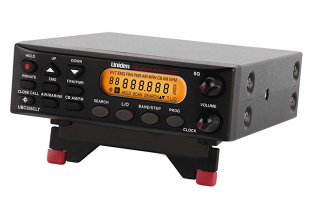 Mobiel basis scanner 300kan,freg 25-960Mhz (Wielerkoersen)